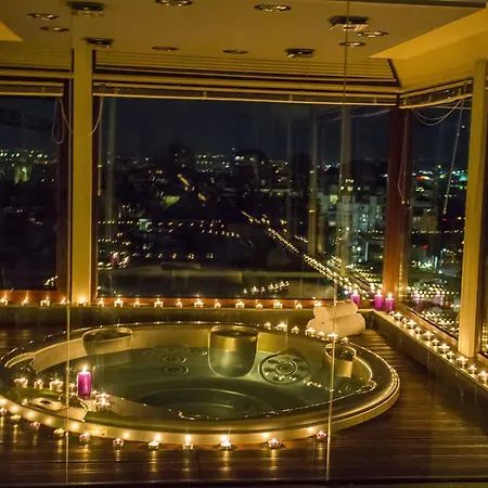 Luxury Penthouse Three Level Apartment *